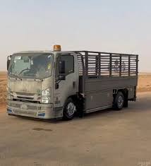 سيارة لنقل العفش داخل الرياض
